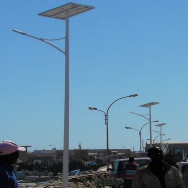 喀麦隆太阳能路灯项目